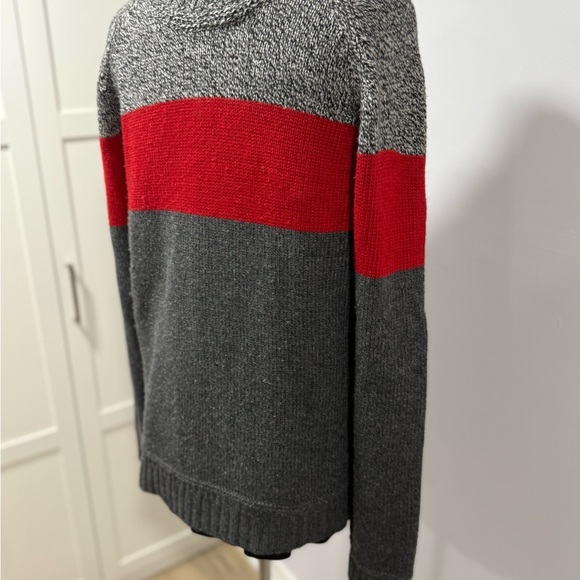 Victorinox Men's Gray and Red Crewneck Sweater - Picture 1 of 6